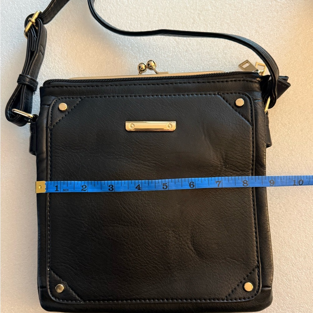 VINTAGE Women’s Black Leather Crossbody
Handbag/Purse with Kiss-Lock Top - Picture 11 of 12